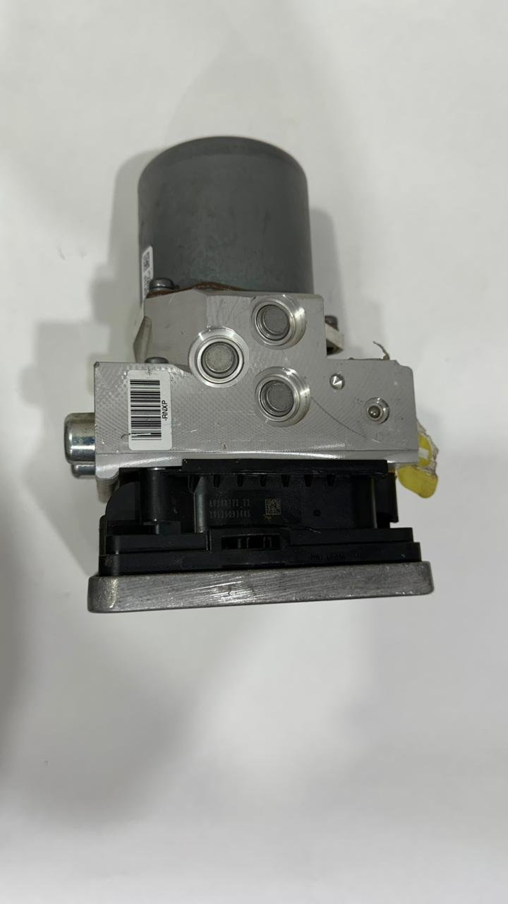 Mercedes A1679000218 ABS new original - Image 3