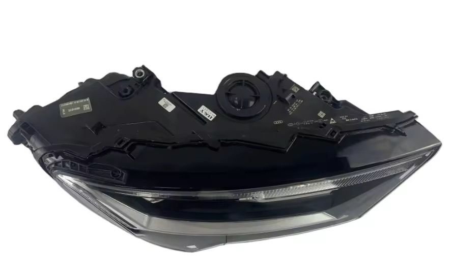 AUDI Q7 2024 headlight right side used original - Image 2