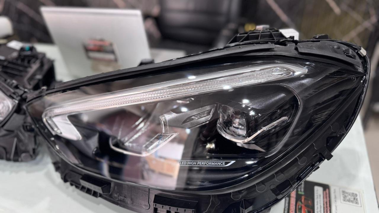 Mercedes c class A206 left or right headlight used original - Image 7