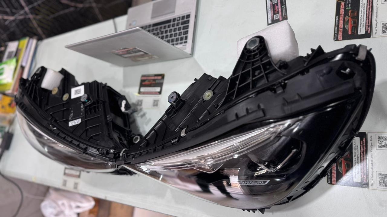 Mercedes c class A206 left or right headlight used original - Image 5