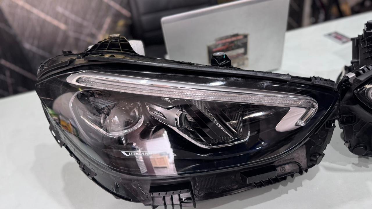 Mercedes c class A206 left or right headlight used original - Image 6