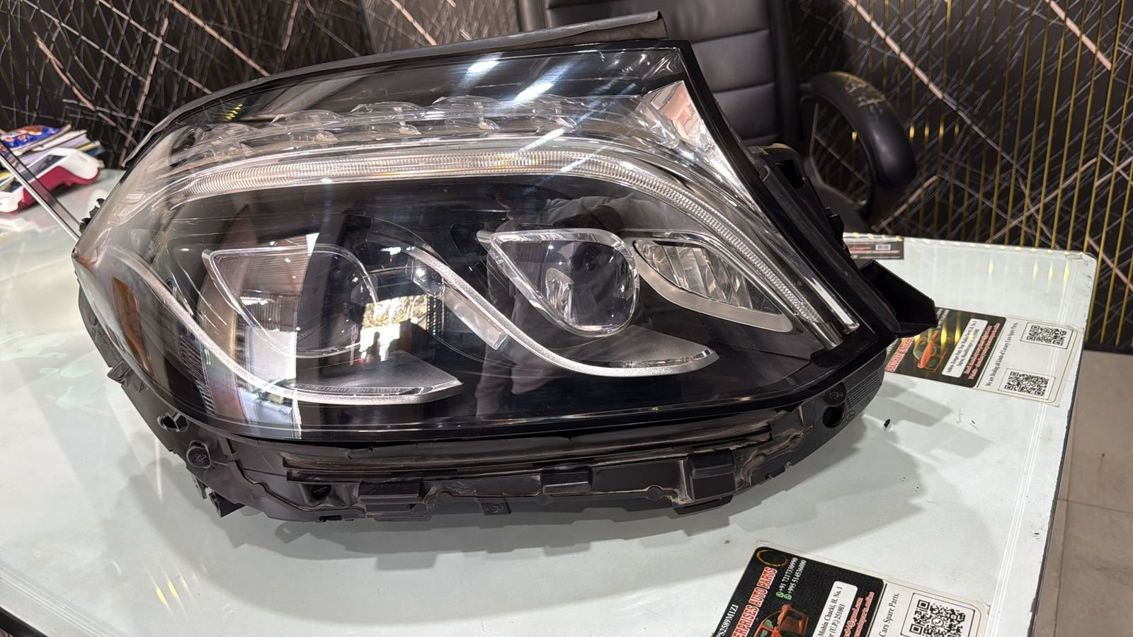 Mercedes GLS A166 right side headlight - Image 4